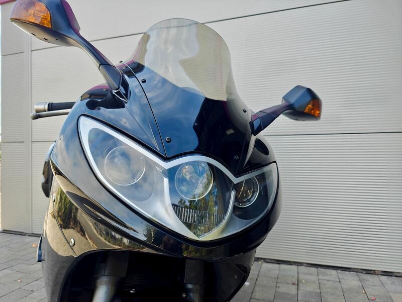 TRIUMPH SPRINT ST 1050