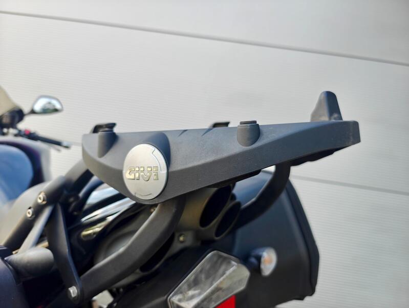 TRIUMPH SPRINT ST 1050