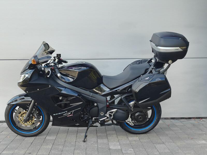 TRIUMPH SPRINT ST 1050