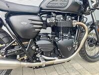 TRIUMPH Street Twin