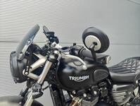 TRIUMPH Street Twin