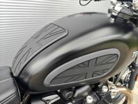 TRIUMPH Street Twin