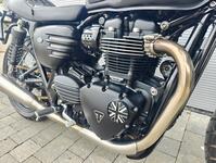 TRIUMPH Street Twin