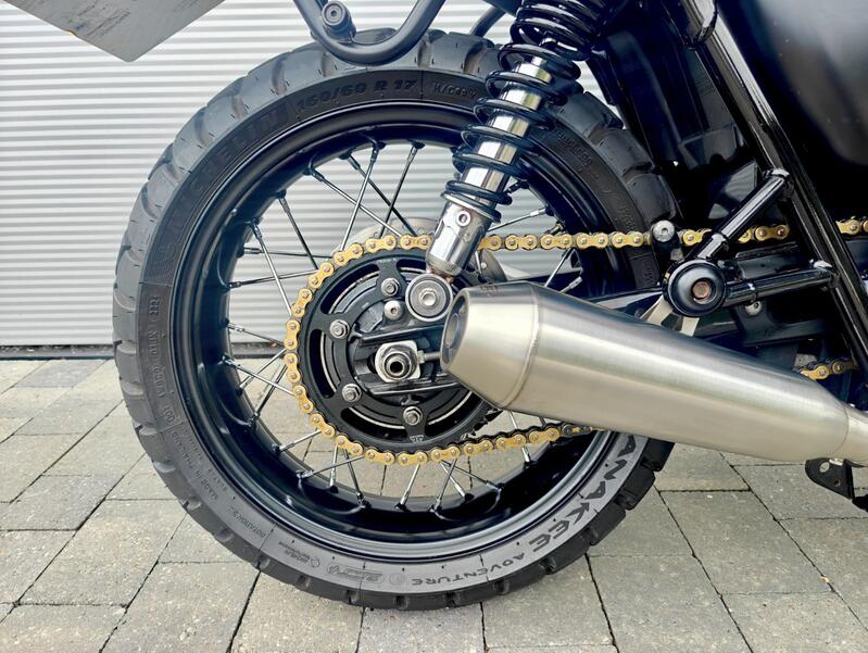 TRIUMPH Street Twin