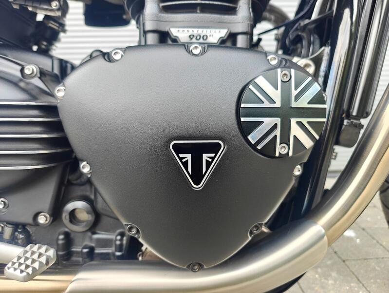 TRIUMPH Street Twin