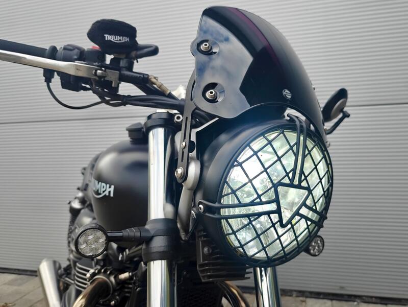 TRIUMPH Street Twin