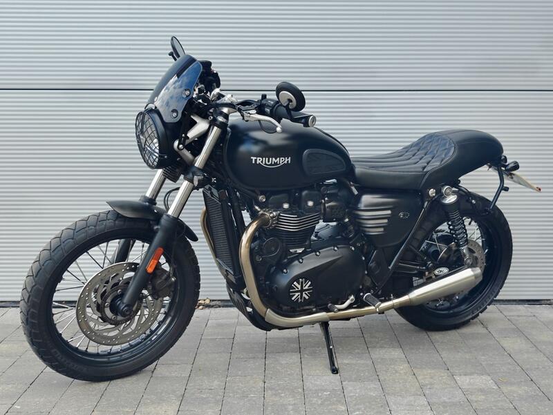 TRIUMPH Street Twin