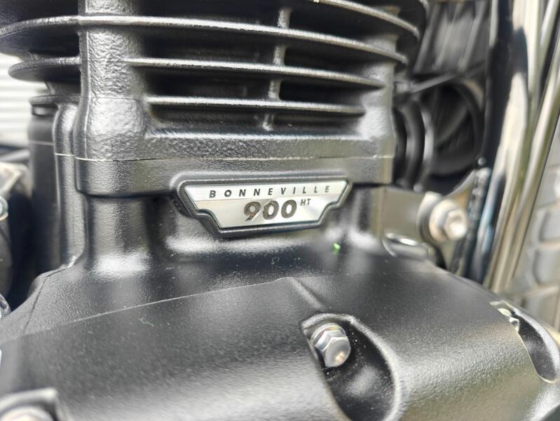 TRIUMPH Street Twin