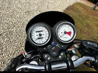 TRIUMPH THRUXTON 900