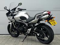 YAMAHA FZ6 Fazer