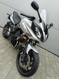 YAMAHA FZ6 Fazer