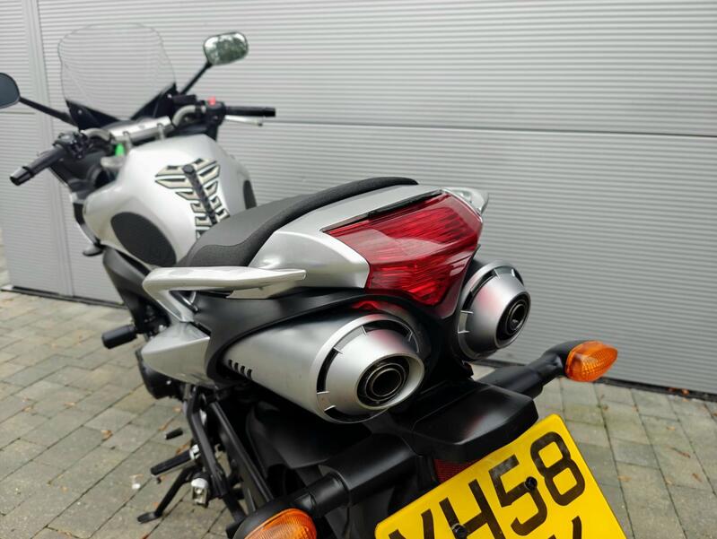 YAMAHA FZ6 Fazer