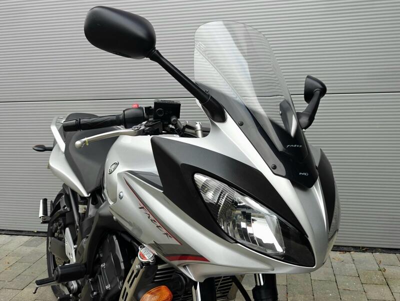 YAMAHA FZ6 Fazer