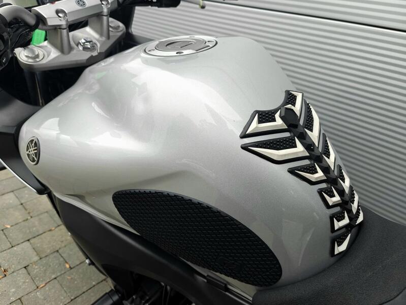 YAMAHA FZ6 Fazer