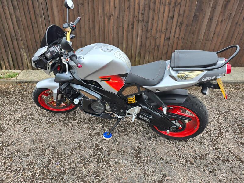 APRILIA Tuono 1000