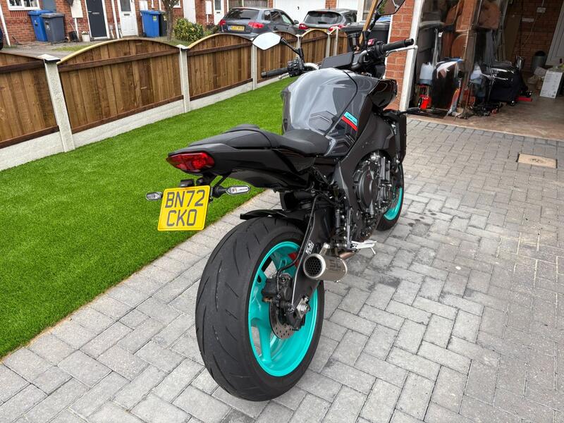 YAMAHA MT-10