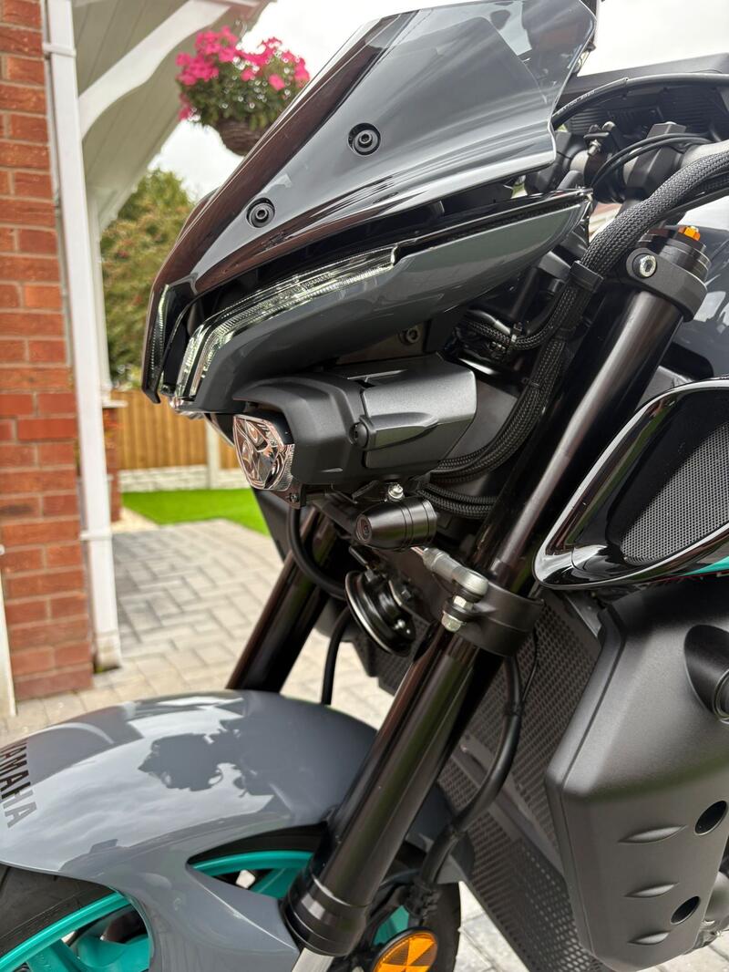 YAMAHA MT-10
