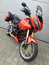 TRIUMPH TIGER 1050