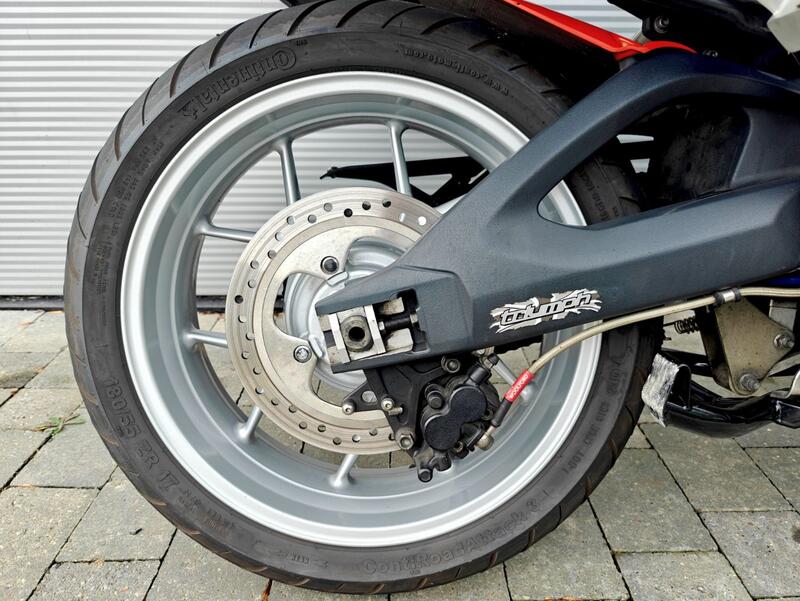 TRIUMPH TIGER 1050