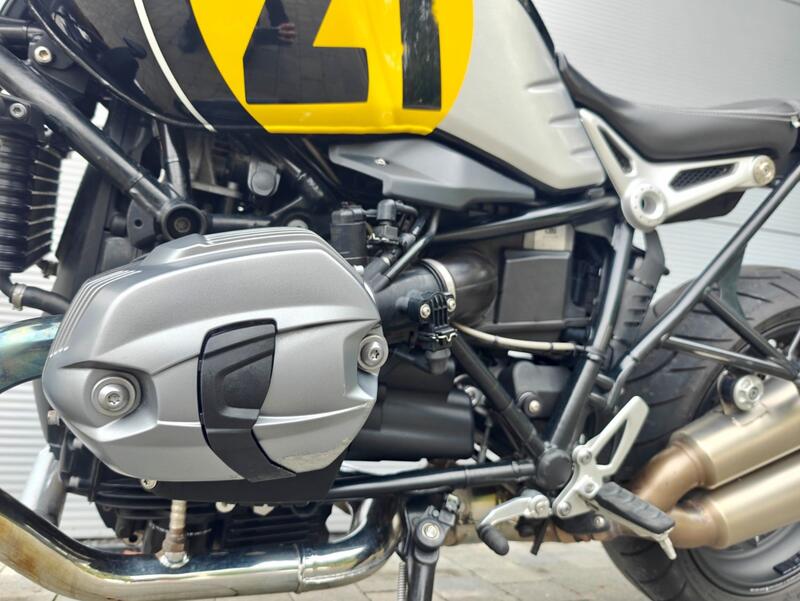 BMW R Nine T