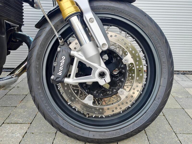 BMW R Nine T
