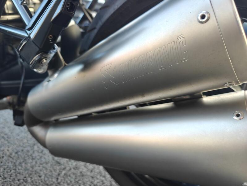 BMW R Nine T