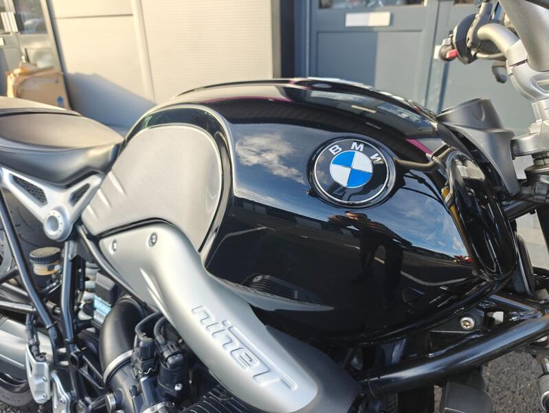 BMW R Nine T