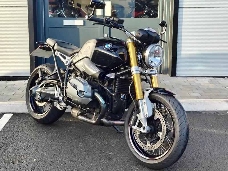 BMW R Nine T